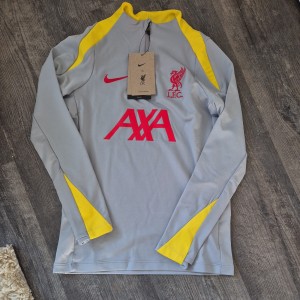 Kids Nike Liverpool Football Shirt -  137cm To 147cm  M for sale on Ebay