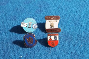 (142) CHELSEA FOOTBALL CLUB  4 ASSORTED CHELSEA METAL PIN BADGES for sale on Ebay