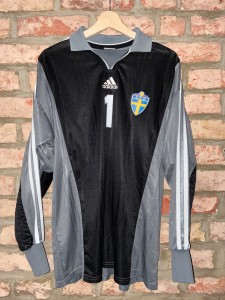 Sweden 2000/02 Vintage Adidas Goalkeeper Football Shirt men Large for sale on Ebay