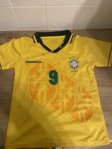 Brazil Classic Kids Football Kit Ronaldo R9 for sale on Ebay