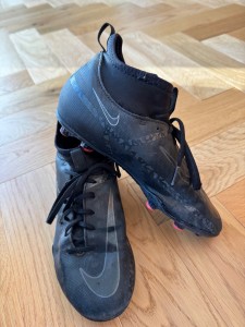 Nike Phantom Size 4 Black Football Boots Used for sale on Ebay