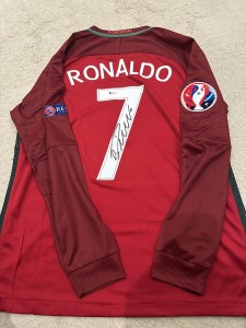 Cristiano Ronaldo Hand Signed Portugal Shirt Beckett Witnessed QR COA JERSEY for sale on Ebay