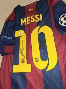 Lionel Messi Hand Signed Barcelona Shirt Beckett Witnessed COA JERSEY for sale on Ebay