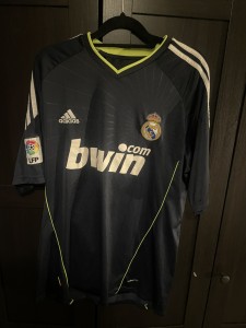 Original Authentic Adidas Real Madrid 2010/2011 Away Shirt Mens Medium for sale on Ebay