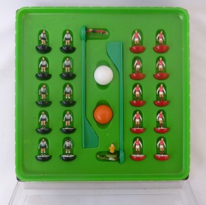 Subbuteo Soccer Football Teams Arsenal & Newcastle In Plastic Case (Mar) for sale on Ebay