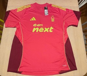 Nottingham Forest FC training top (2025-2026 current season) for sale on Ebay