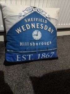 46 x 46 Sheffield Wednesday NEW Cushion Hilsborough Football Club Owls Xmas 1 for sale on Ebay