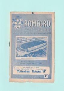 1957-1958 EAST ANGLIAN CUP : ROMFORD v TOTTENHAM HOTSPUR 