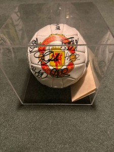 Manchester United signed football 1996/1997 inc David Beckham and Sir Alex for sale on Ebay