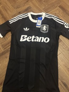 Aston Villa 25/26 GK 3rd Shirt Size Small BNWT Brand New for sale on Ebay