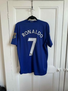Authentic Manchester United 2008/09 Third Shirt Ronaldo #7 Medium w/Gold Patches for sale on Ebay