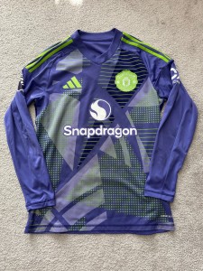 Manchester United Goalkeeper shirt 2023/24 Medium Authentic for sale on Ebay