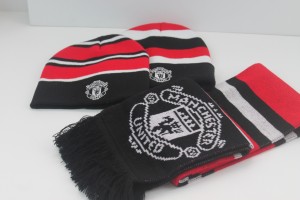 Manchester United Scarf & Two Beanie Hats - Official Merchandise (Lot 1) (1013) for sale on Ebay