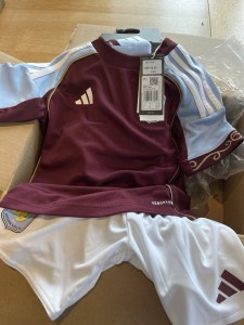 Aston Villa Fc 25/26 Home Mini Kit Kids, 5-6 Years for sale on Ebay