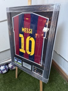 Lionel Messi Authentic Hand Signed Barcelona Jersey Beckett Witnessed  for sale on Ebay