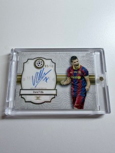 24/25 Topps Definitive - DAVID VILLA /10  Barcelona - Jersey Number On Card Auto for sale on Ebay