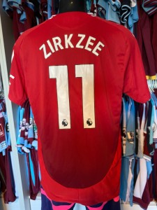 Manchester Utd -  Joshua Zirkzee Match Worn Home Shirt 2024 v Fulham - Size XL for sale on Ebay