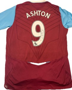 WEST HAM Genuine 2007/2008 XL Holidays Home Shirt SIGNED BY DEAN ASHTON for sale on Ebay