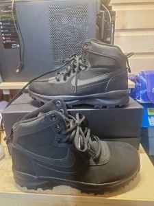 Nike Manoadome Black Men's Boots Size UK 7.5 for sale on Ebay