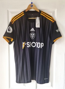 LEEDS UTD THIRD FOOTBALL SHIRT JERSEY 2022/23- ADULT LARGE - BRAND NEW TAGS  for sale on Ebay