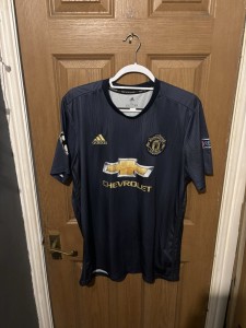 Manchester United Football Shirt 2018 Season Size XL for sale on Ebay