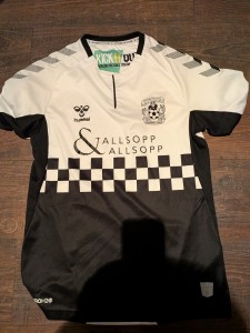 Coventry City 2019-20 Hummel '2 Tone' third shirt.  Size M for sale on Ebay