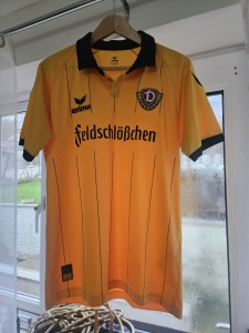 Dynamo Dresden Football Shirt Trikot Fußball Medium Adults for sale on Ebay