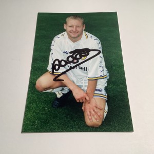 SIGNED DAVID BATTY OF LEEDS UNITED COLOUR PLAYER PHOTO FROM CLUB SHOP 1999/00 for sale on Ebay