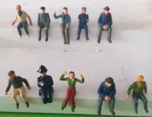 10 PAINTED   SUBBUTEO SPECTATOR FIGURES for sale on Ebay