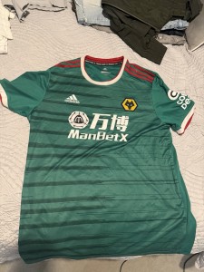 Wolves 19/20 Third Kit Large for sale on Ebay