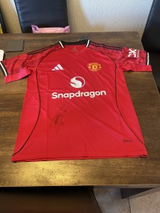 Lisandro Martinez Manchester United signed shirt WITH PROOF   for sale on Ebay