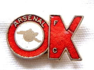 FOOTBALL - ARSENAL F.C. (FOOTBALL CLUB)  OLD OK ENAMEL BADGE for sale on Ebay