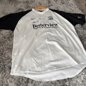 Southend United Away Shirt. Signed Steve Tilson & Freddy Eastwood 2005-2006. XXL for sale on Ebay