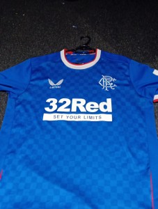 Men's Large 42 Chest.  Castore Glasgow Rangers Home Football Shirt for sale on Ebay