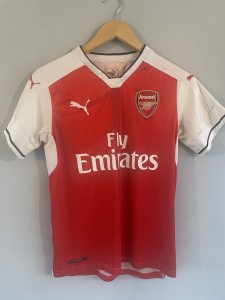 Arsenal Kids' 2016/17 Home Football Shirt PUMA Size 13-14 Years Old for sale on Ebay