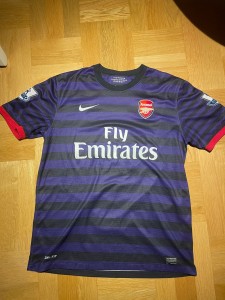 Nike L Jersey Podolski 9 Arsenal London med patches! Premier League Classics! for sale on Ebay
