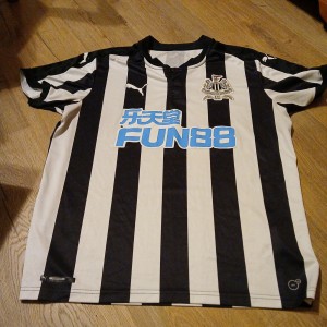 Newcastle United NUFC 2017/18 125th Anniversary Home Shirt Large Adults Puma VGC for sale on Ebay