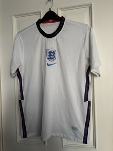 England Home Football Shirt 2020 Size Medium for sale on Ebay