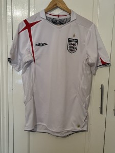 Umbro Official England Football Shirt Size S Unisex 2005-2007 Great Condition for sale on Ebay