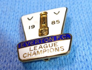 EVERTON : 1985 CHAMPIONS VINTAGE ORIGINAL REEVES BADGE for sale on Ebay