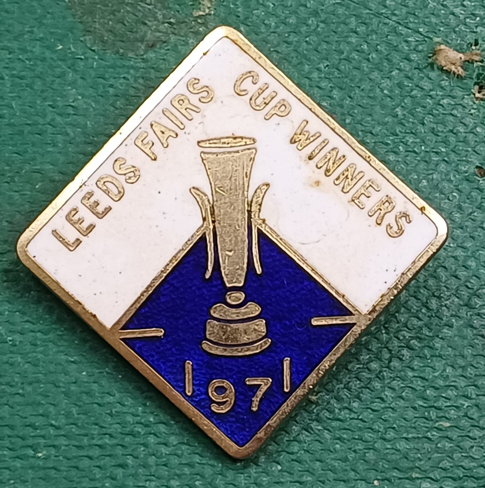 RARE England Leeds United FC Football Club Enamel Pin Badge FAIRS CUP 1971 for sale on Ebay