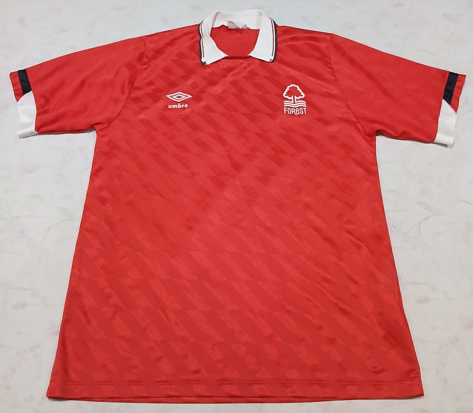 Vintage Nottingham Forest 1988/90 Umbro Mens Size M Original Home Football Shirt for sale on Ebay