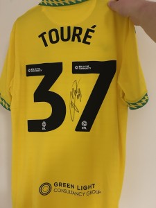 Mohammed Touré - 25/26 Norwich Home Shirt - SIGNED (Brand new) for sale on Ebay