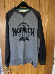 Jumper Norwich City L for sale on Ebay