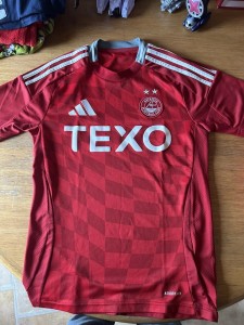 Aberdeen FC 13/14yrs Home Kit Season 24/25 In Great Condition for sale on Ebay