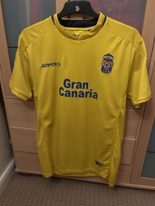 Las Palmas XL LA Liga Football Shirt VGC for sale on Ebay