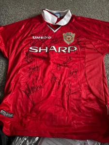 Multi signed Manchester United 1999 European Cup Winners shirt for sale on Ebay