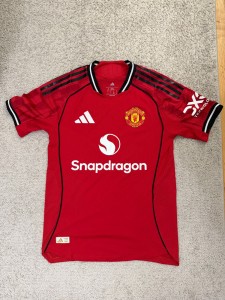 Adidas Manchester United Authentic 25/26 Home Shirt; Mens Small; Free XL socks for sale on Ebay