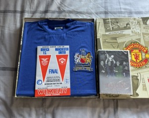 Manchester United 1968 Retro Gift Set, Size S - DVD - Programme - Score Draw for sale on Ebay
