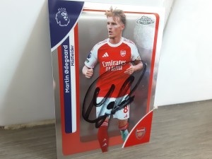 MARTIN ODEGAARD - ARSENAL Hand Signed Topps Chrome Football trading card for sale on Ebay